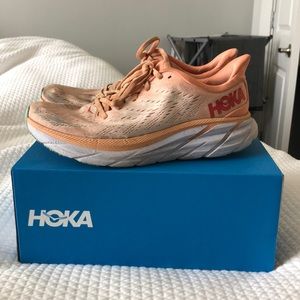 Hoka One One Clifton 8
